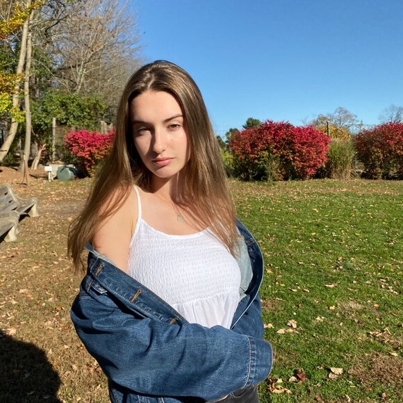 cutie Pacsun white crop top with flowy bottom! - Picture 3 of 3